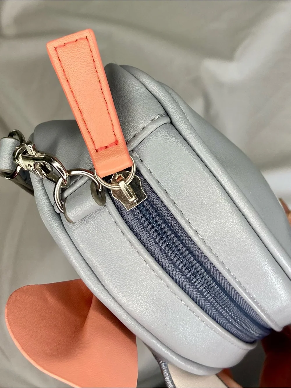 Disney Parks Epcot Remy’s Ratatouille Adventure Chef Rat Wristlet Bag Pouch